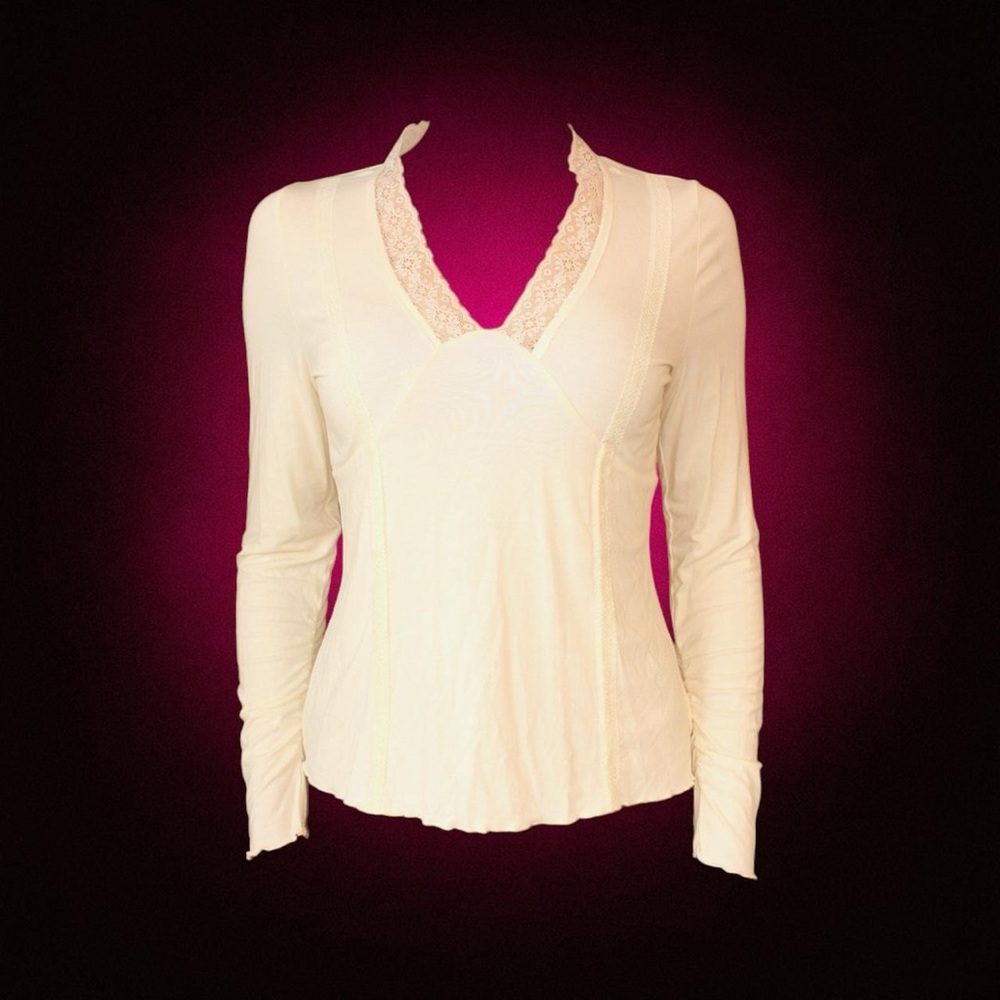 Ivory low-cut v-neck lace trim long sleeve fairy top
